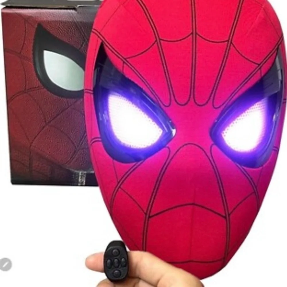 Spider-Man Mask with LED Eyes w/‎ remote